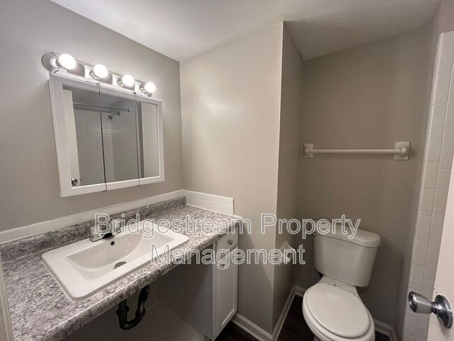 Foto del edificio - 481 N Broadway St