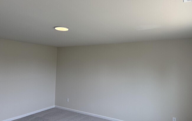 Building Photo - 16932 Aiken Rdg Cir