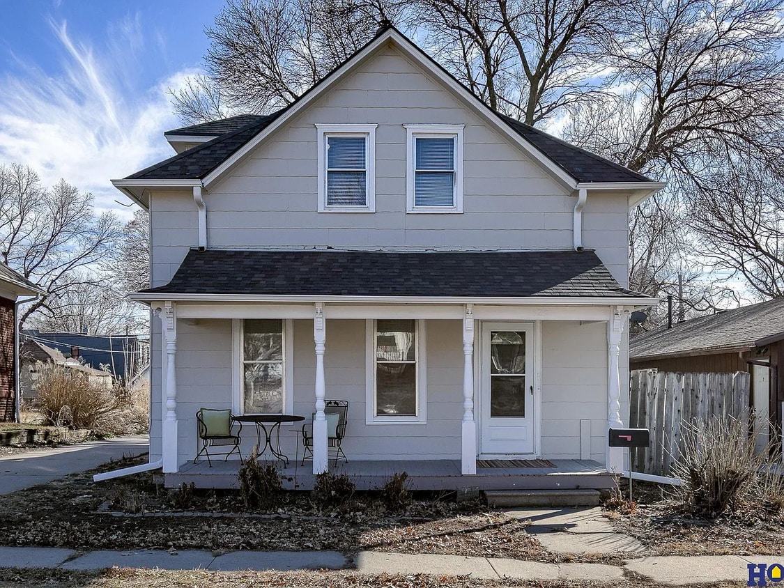 Primary Photo - 825 C St