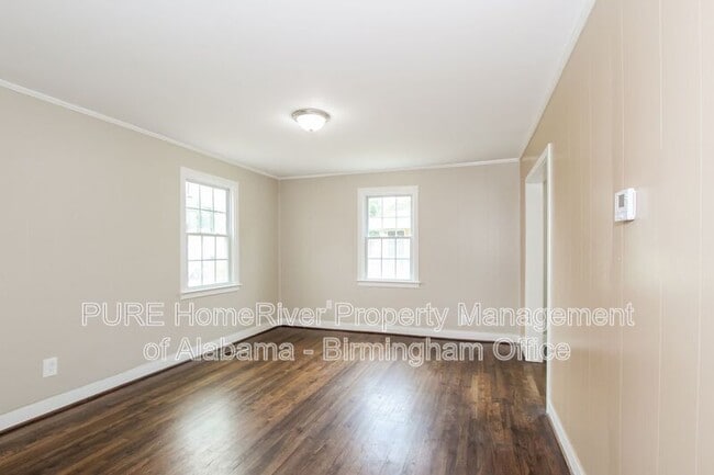 Building Photo - 208 22nd St SW