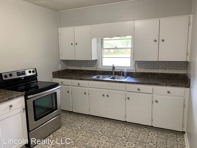 Foto del edificio - 3 br, 1.5 bath House - 1308 W Alden Avenue