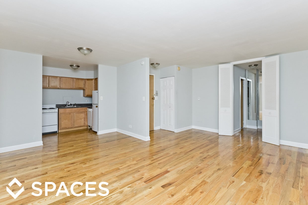 Primary Photo - 1440 N Dearborn St