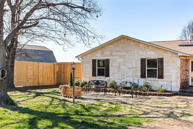 Building Photo - 4013 Chiesa Rd