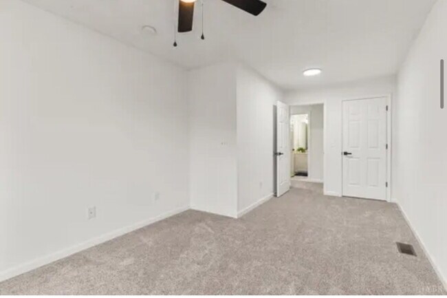 Foto del edificio - 3 Bedroom 2 Full Bath townhome in a Cul-de...