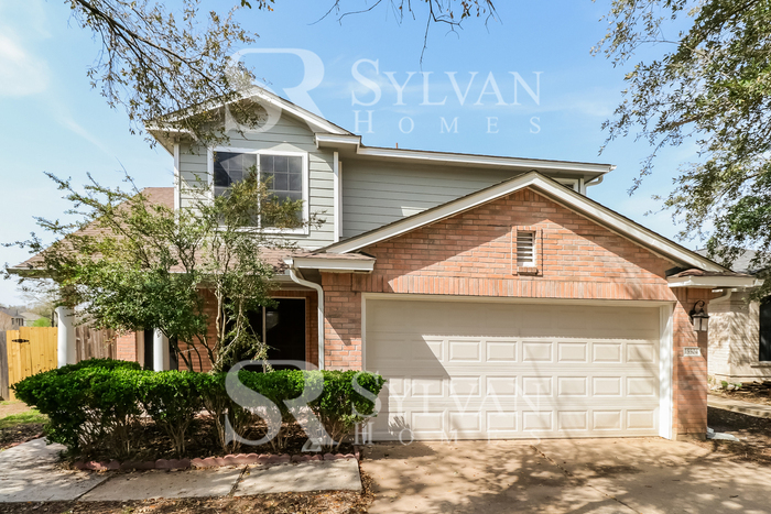 Primary Photo - Enjoy living the good life in this 3 bedro...