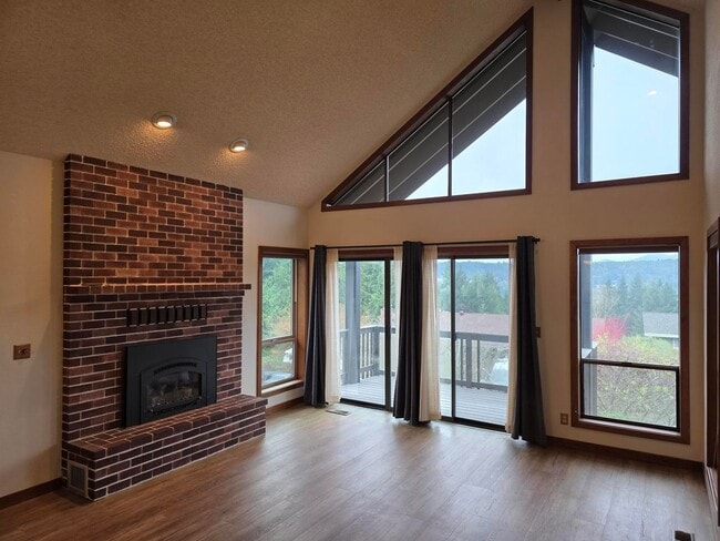 Foto del edificio - 4 Bedroom Poulsbo Home