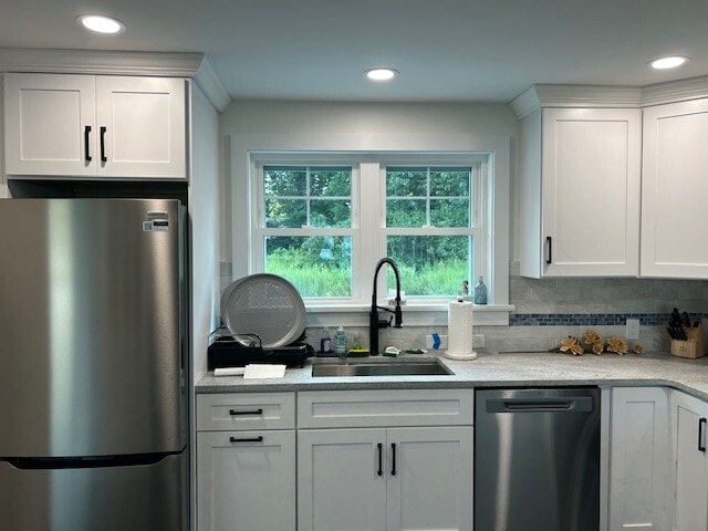 Kitchen - 401 Steel Rd