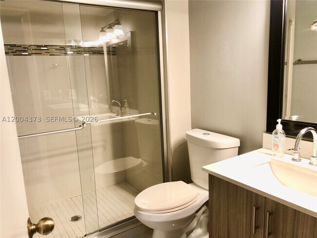 Foto del edificio - 8761 Wiles Rd