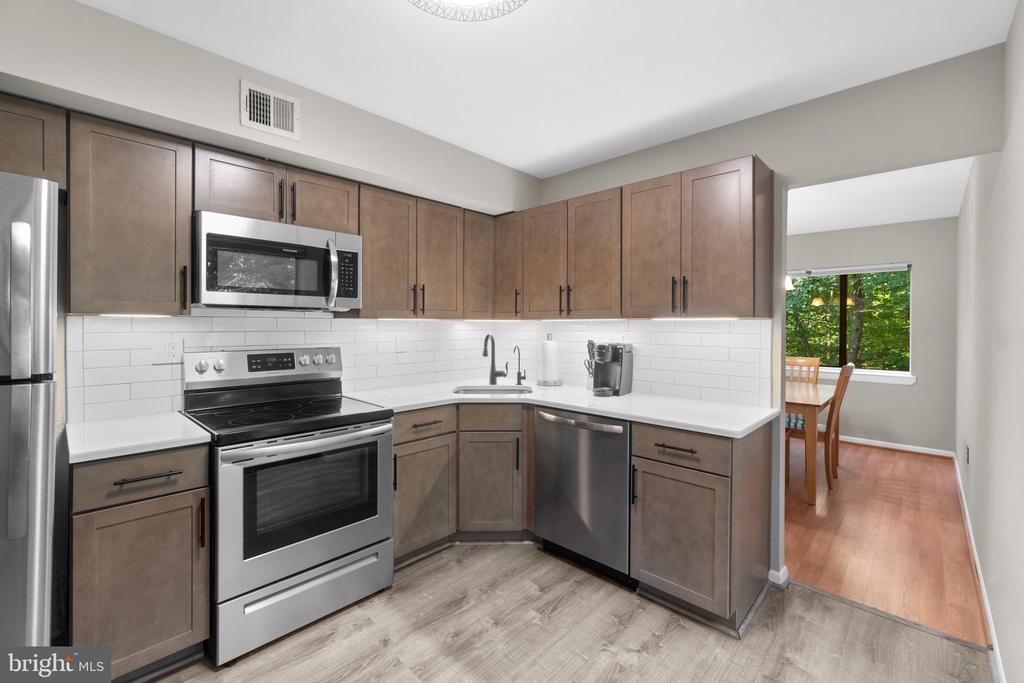 11735 Ledura Ct Unit 204, Reston, VA 20191 Room for Rent in Reston