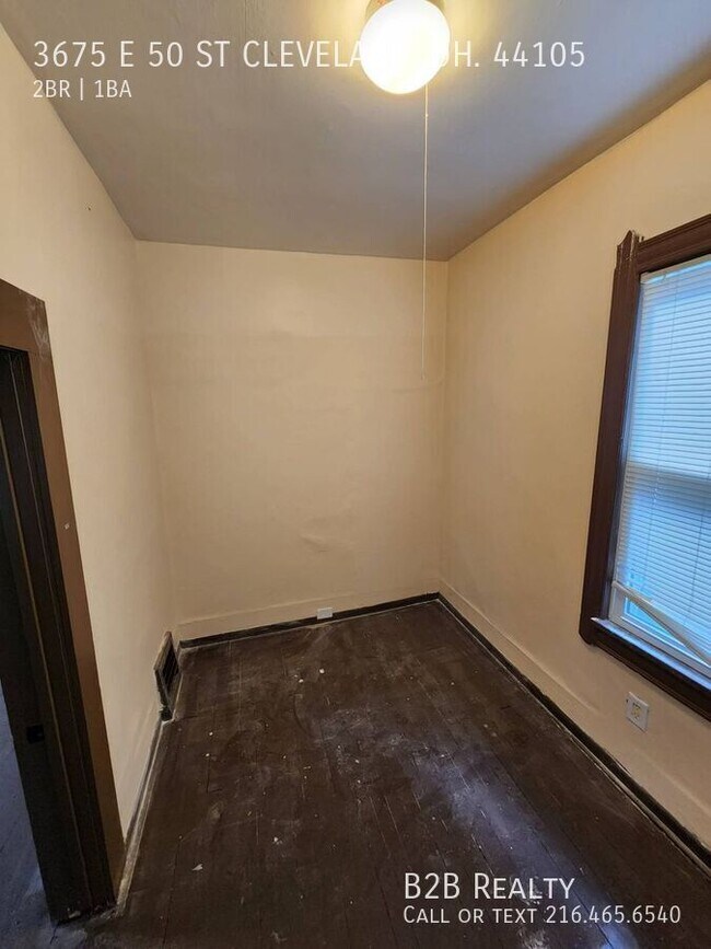 Building Photo - 3675 E 50th St