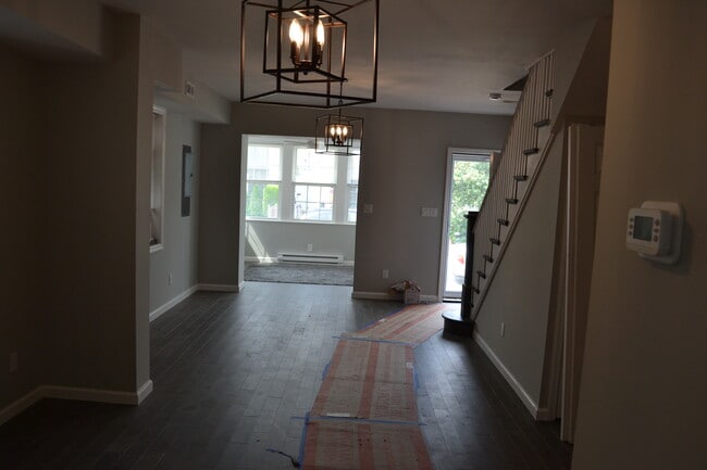 Building Photo - 103 N Harvard Ave