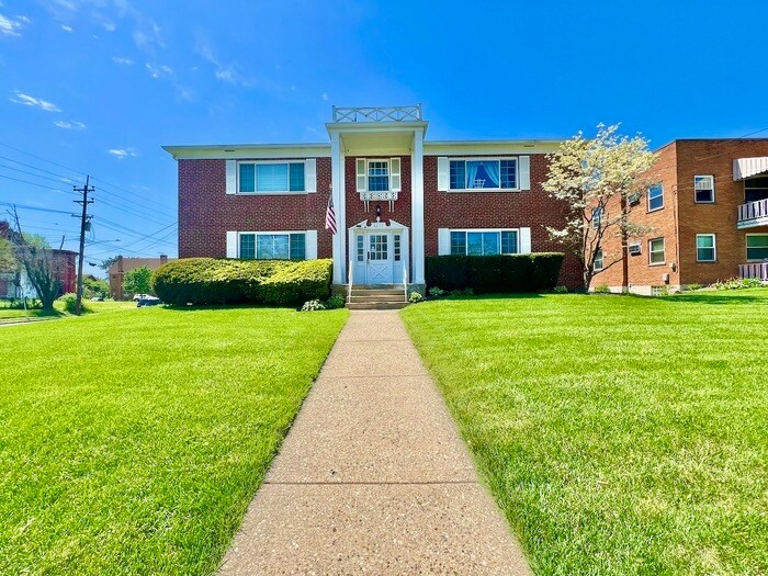 Primary Photo - 4605 Glenway Ave