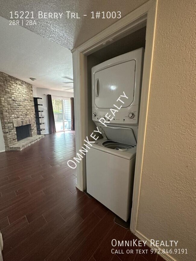 Building Photo - 15221 Berry Trail