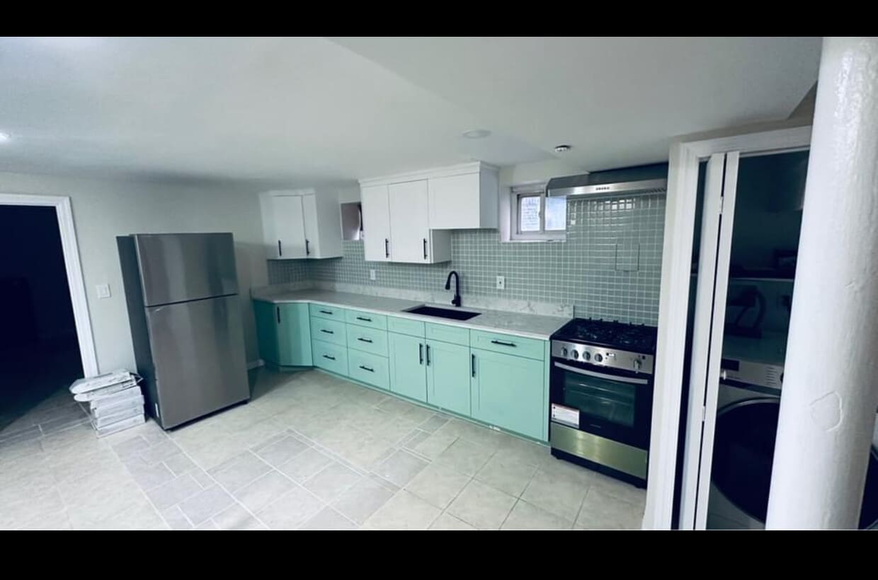 Primary Photo - 8337 Charlecote Rdg