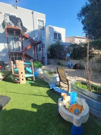 Building Photo - bedroom in San Francisco CA 94124