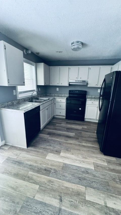 Foto del edificio - 811 Garden Walk Blvd