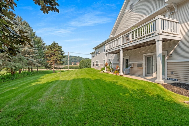 Building Photo - Hawthorne Apartments
