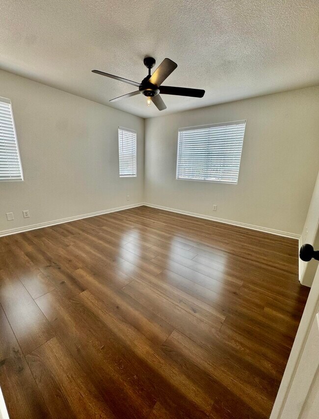 Foto del edificio - 1122 E 300 S