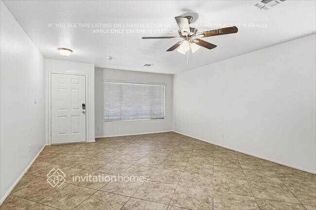 Foto del edificio - 13127 W Port Royale Ln