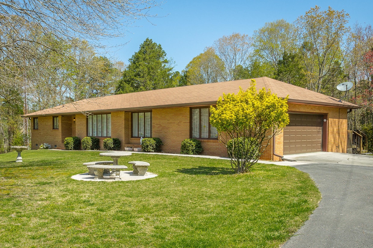 Primary Photo - 6323 Shirley Pond Rd