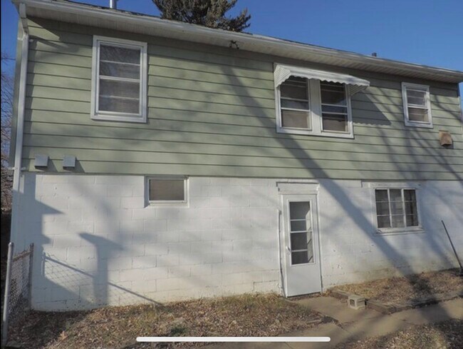 Foto del edificio - 503 Melrose Ct