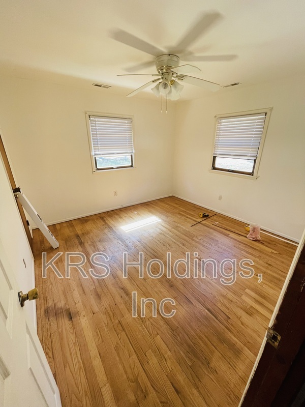 Building Photo - 1740 Bickerstaff Rd