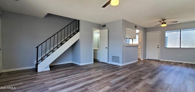 Foto del edificio - 3411 N 12th Pl