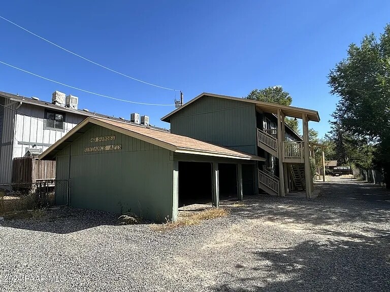 Primary Photo - Sundance Apartments