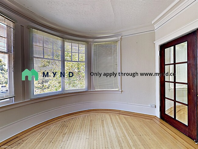 Building Photo - 240 Grand Ave