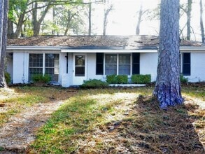Building Photo - 2720 Green Oaks Dr