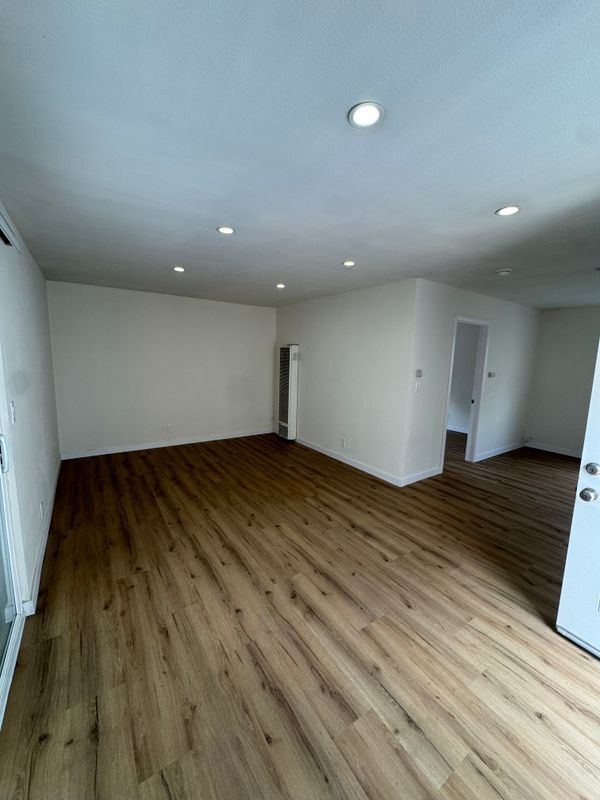 Foto del edificio - 1153 E 71st St