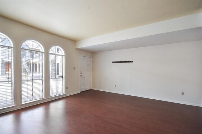 Building Photo - 2529 Rio Grande St