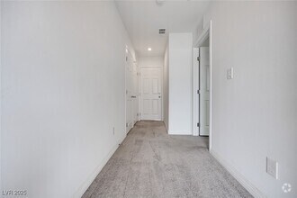 Building Photo - 5164 Steep Cliffs Ave