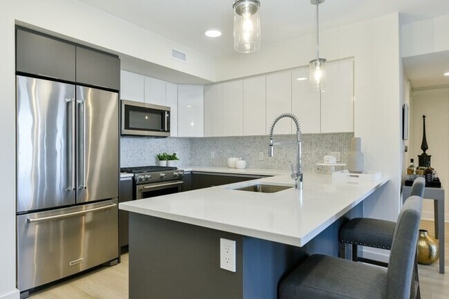 Foto del edificio - 85 Willow Ct