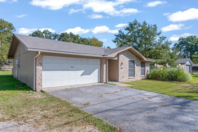 Foto del edificio - 908 TX-243