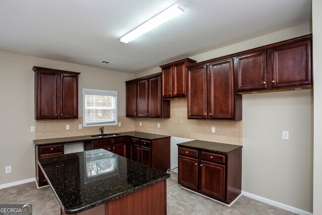 Foto del edificio - 2729 Palmview Ct SW