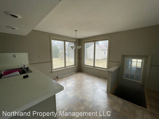 Foto del edificio - 3 br, 2 bath House - 241 Boughey St
