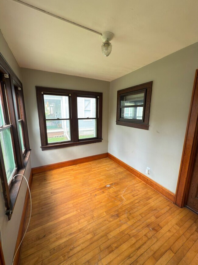 Building Photo - Charming North Minneapolis Single-Family H...