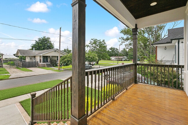 Foto del edificio - 90 E Claiborne Square