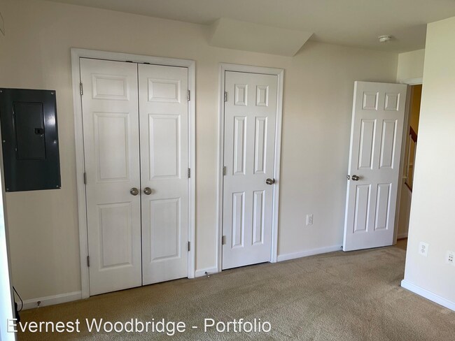 Building Photo - 3 br, 3.5 bath House - 15592 John Diskin Cir