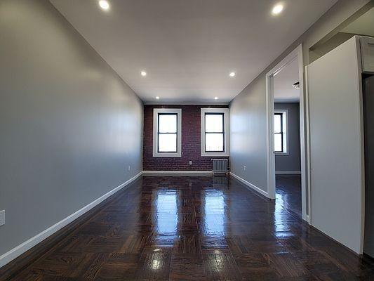 Foto principal - 2 bedroom in BRONX NY 10462