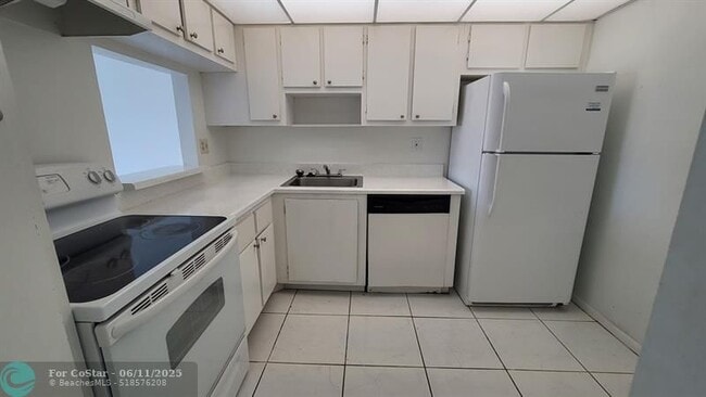 Foto del edificio - 4374 NW 9th Ave