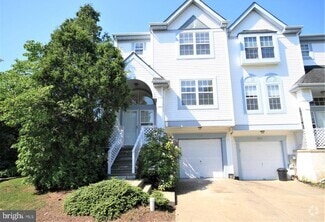 Building Photo - 4000 Quaker Ct