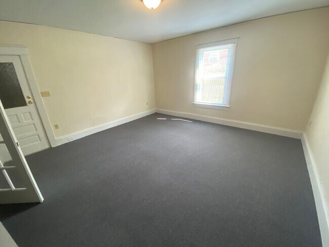 Building Photo - 4104 S Amherst Hwy