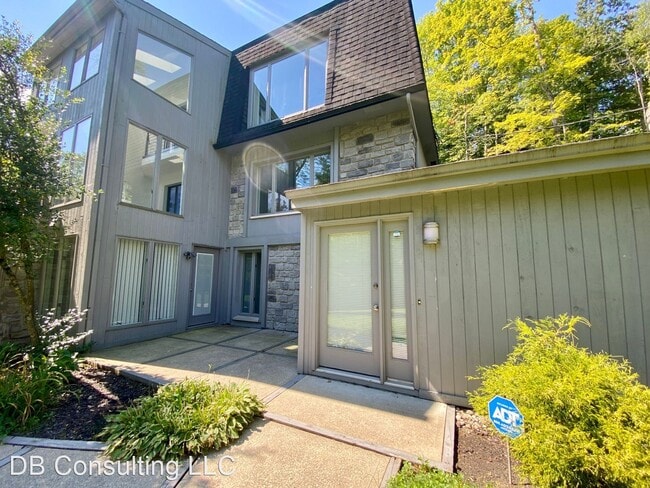 Building Photo - 2 br, 1 bath House - 11931 Snider Rd