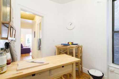 Foto del edificio - 216 E 14th St