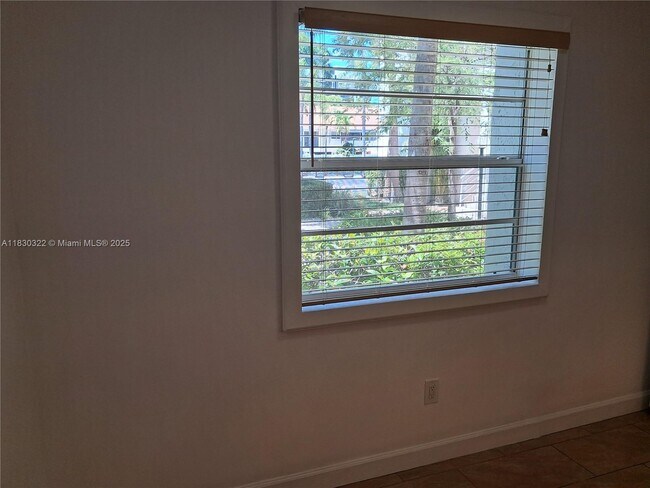 Building Photo - 3559 Magellan Cir