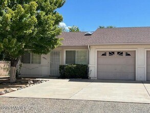 Building Photo - 4801 N Viewpoint Dr