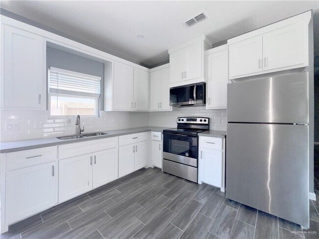 Foto del edificio - 3008 W Driftwood St