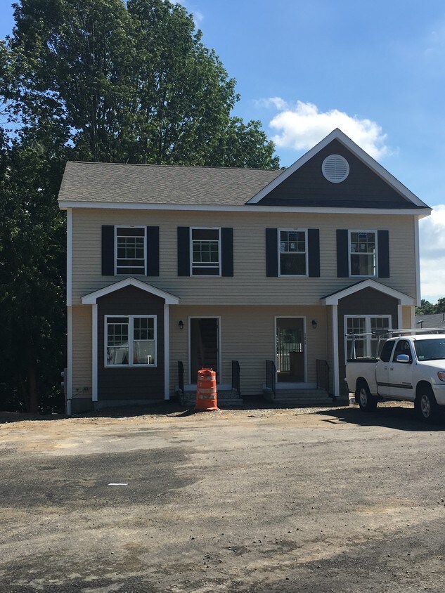 1390 Main St, Tewksbury, MA 01876 Townhome Rentals in Tewksbury MA